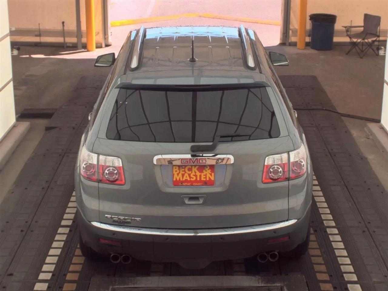 GMC Acadia FWD 4dr SLT2 2008