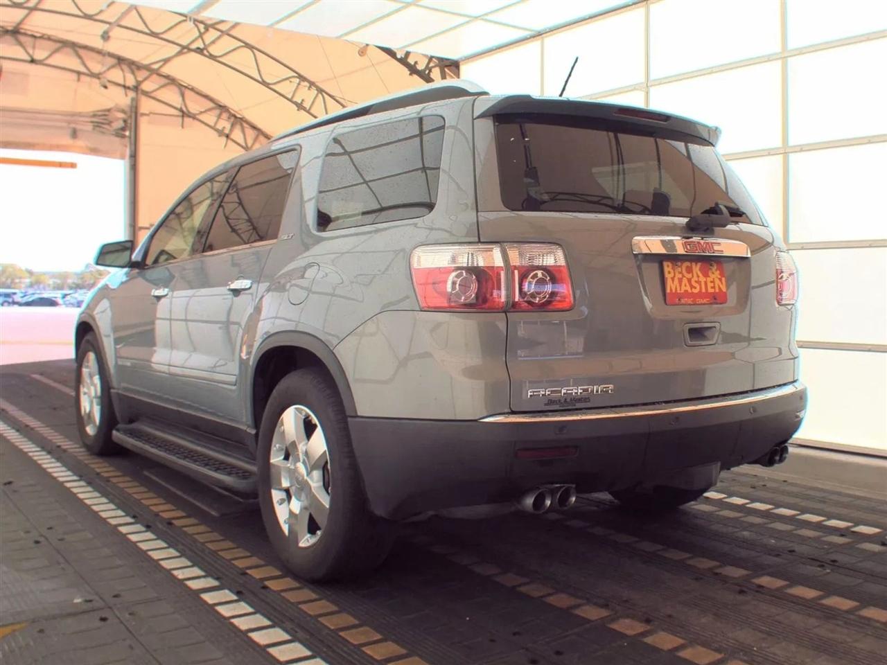 GMC Acadia FWD 4dr SLT2 2008