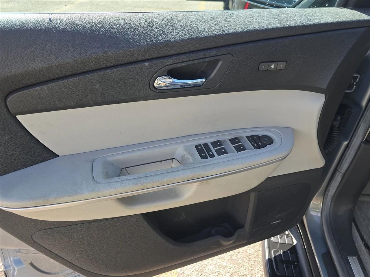 GMC Acadia FWD 4dr SLT2 2008