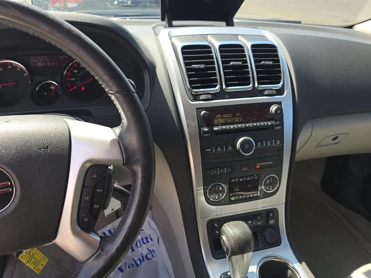 GMC Acadia FWD 4dr SLT2 2008