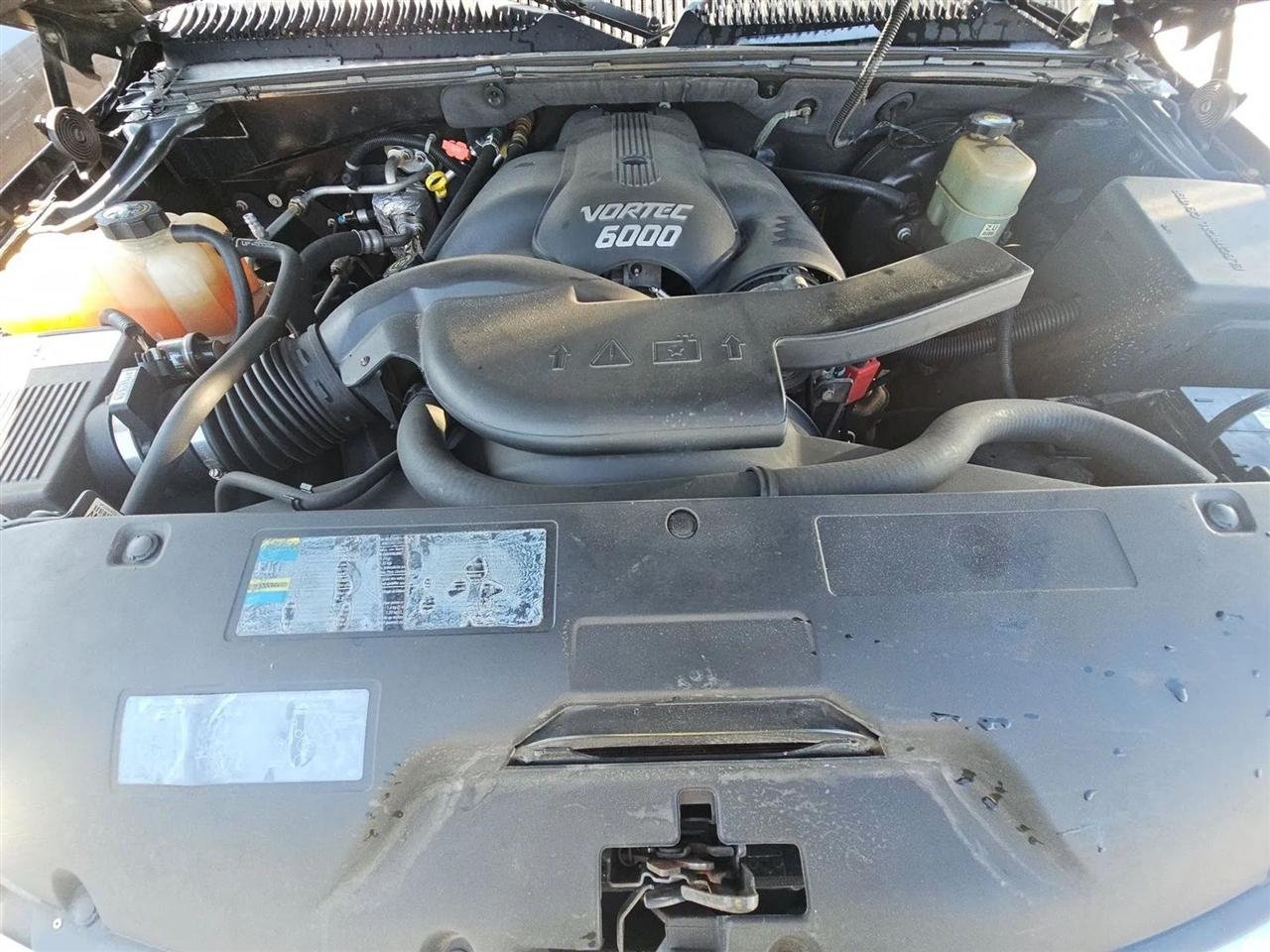 GMC Yukon Denali 4dr AWD 2002