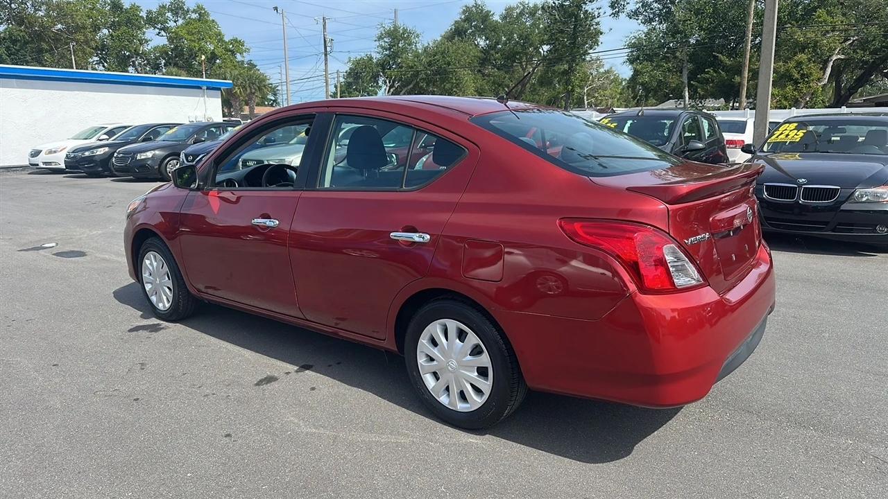 Nissan Versa Sedan SV CVT 2019