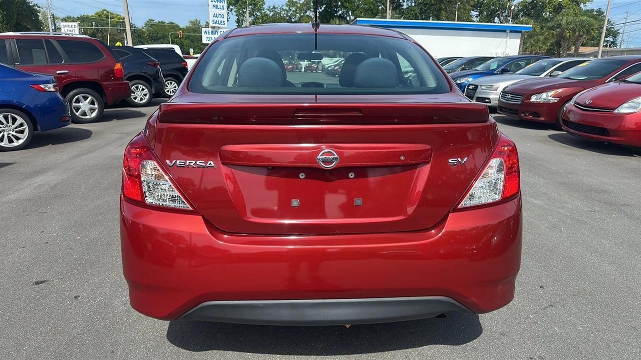 Nissan Versa Sedan SV CVT 2019
