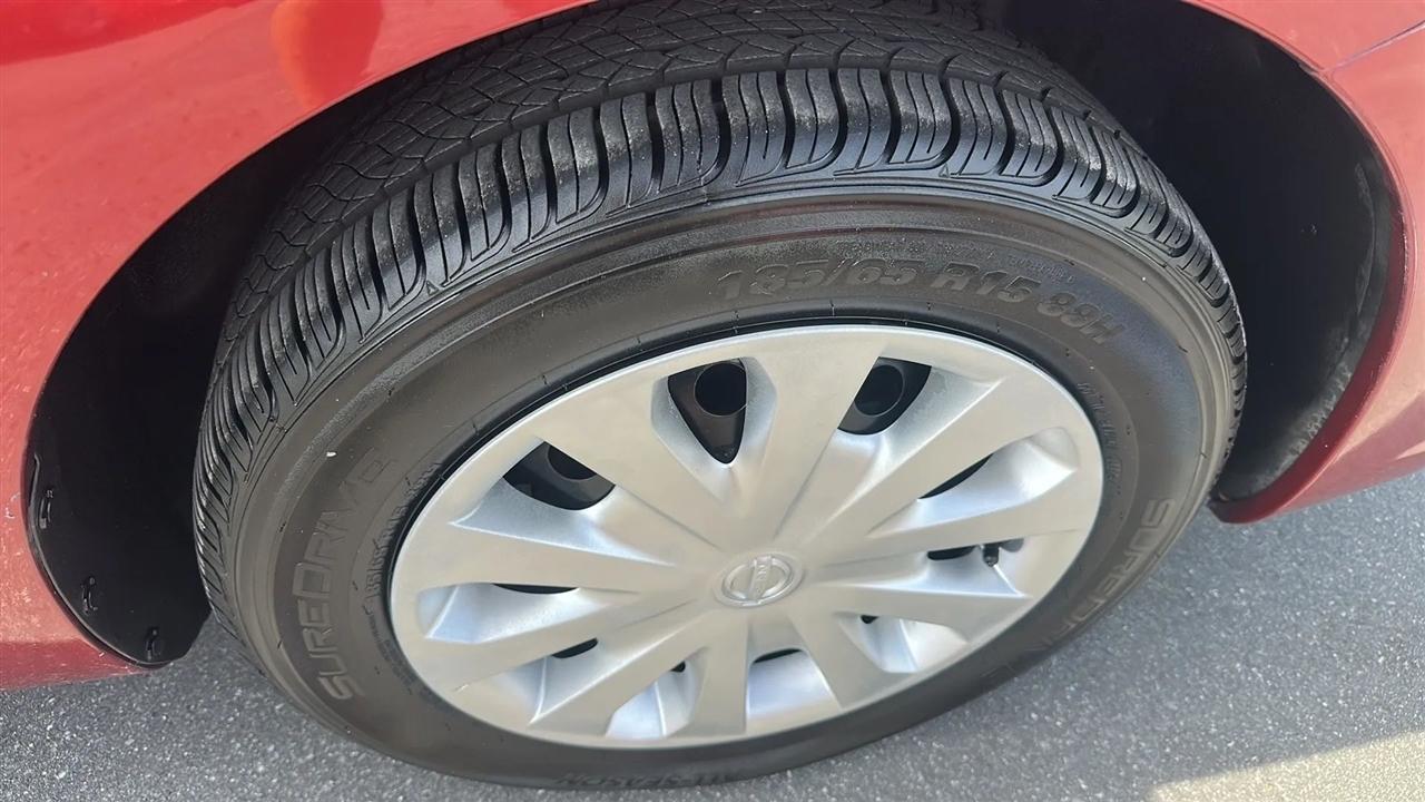 Nissan Versa Sedan SV CVT 2019