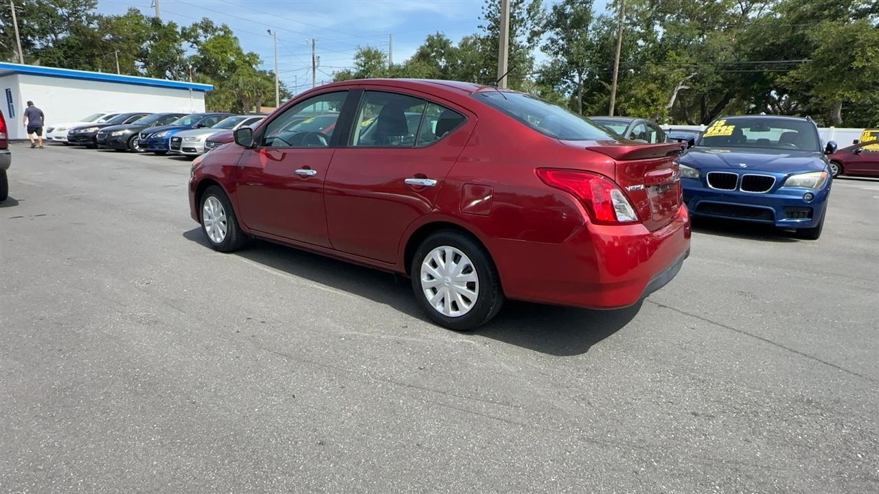 Nissan Versa Sedan SV CVT 2019