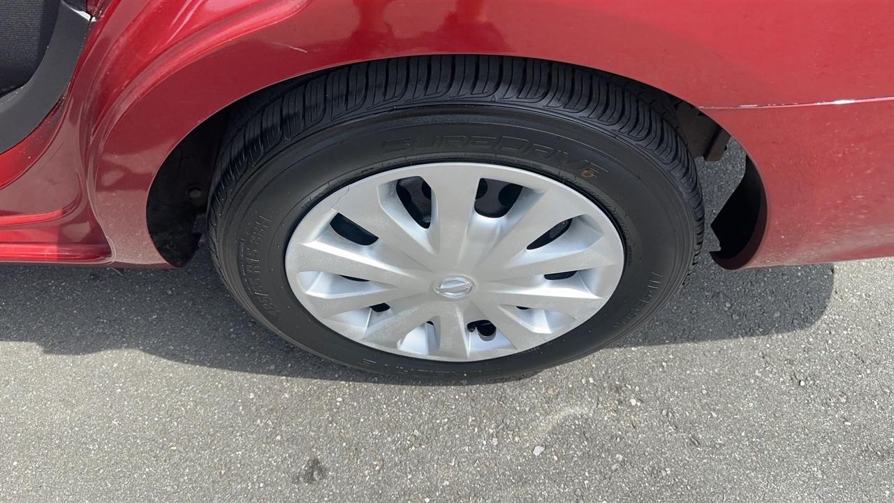 Nissan Versa Sedan SV CVT 2019