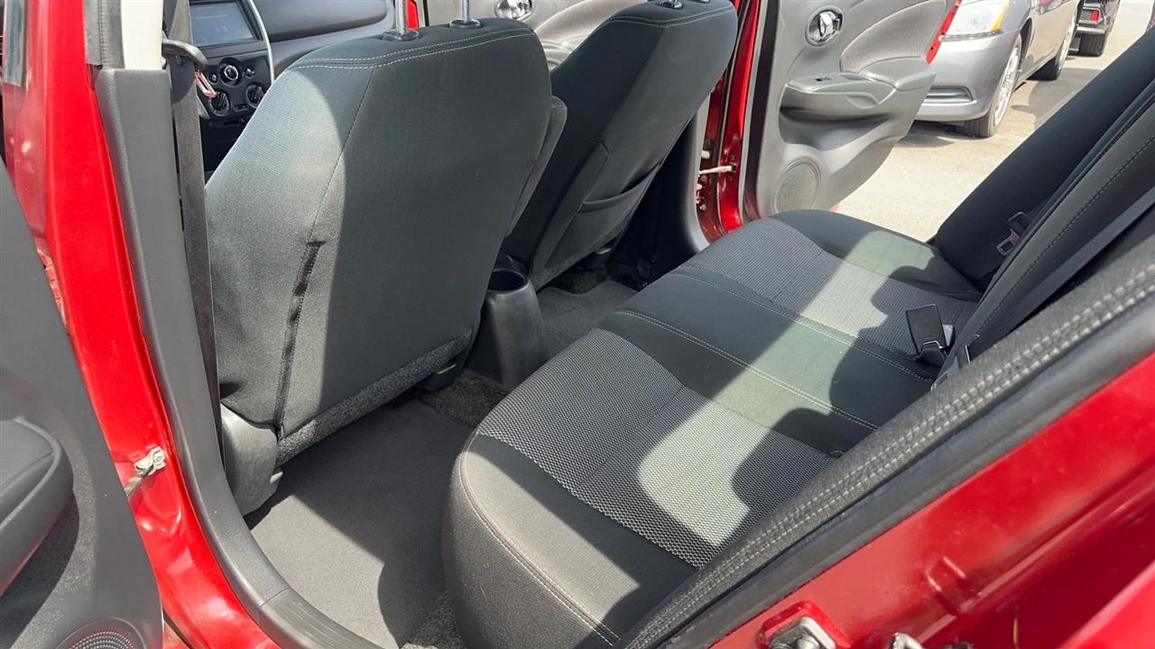 Nissan Versa Sedan SV CVT 2019