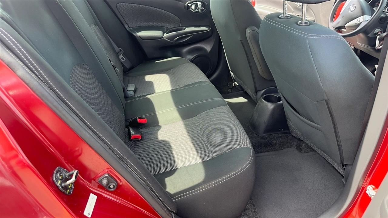 Nissan Versa Sedan SV CVT 2019