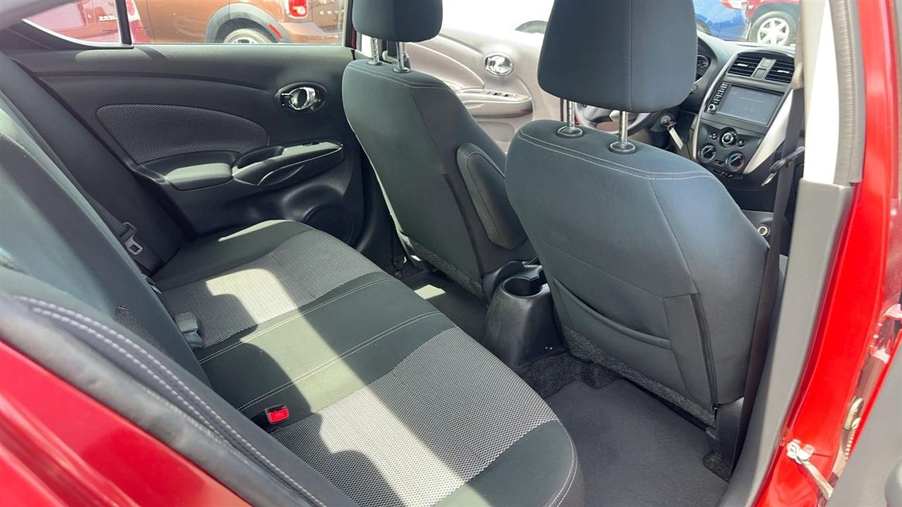 Nissan Versa Sedan SV CVT 2019