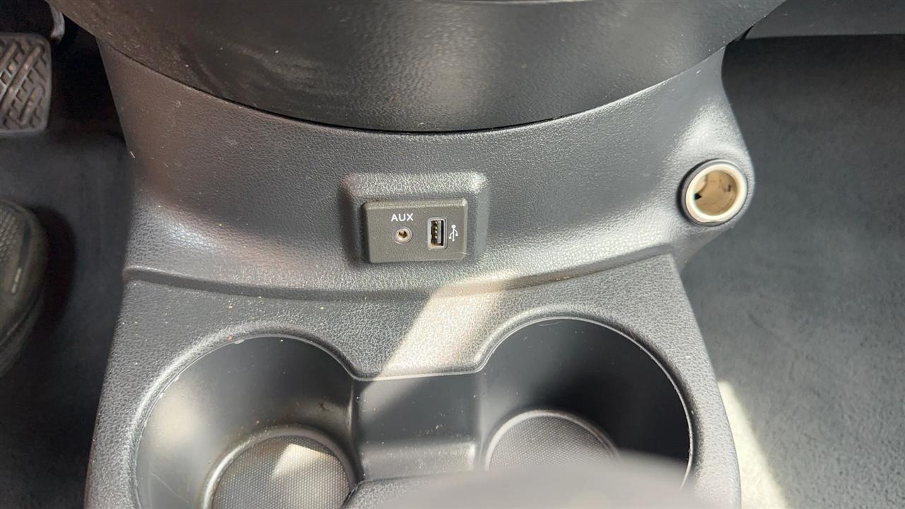 Nissan Versa Sedan SV CVT 2019