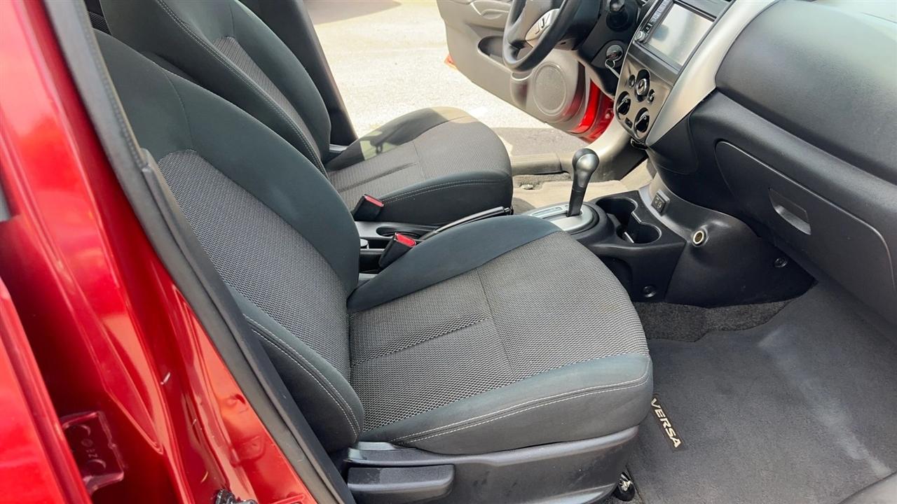 Nissan Versa Sedan SV CVT 2019