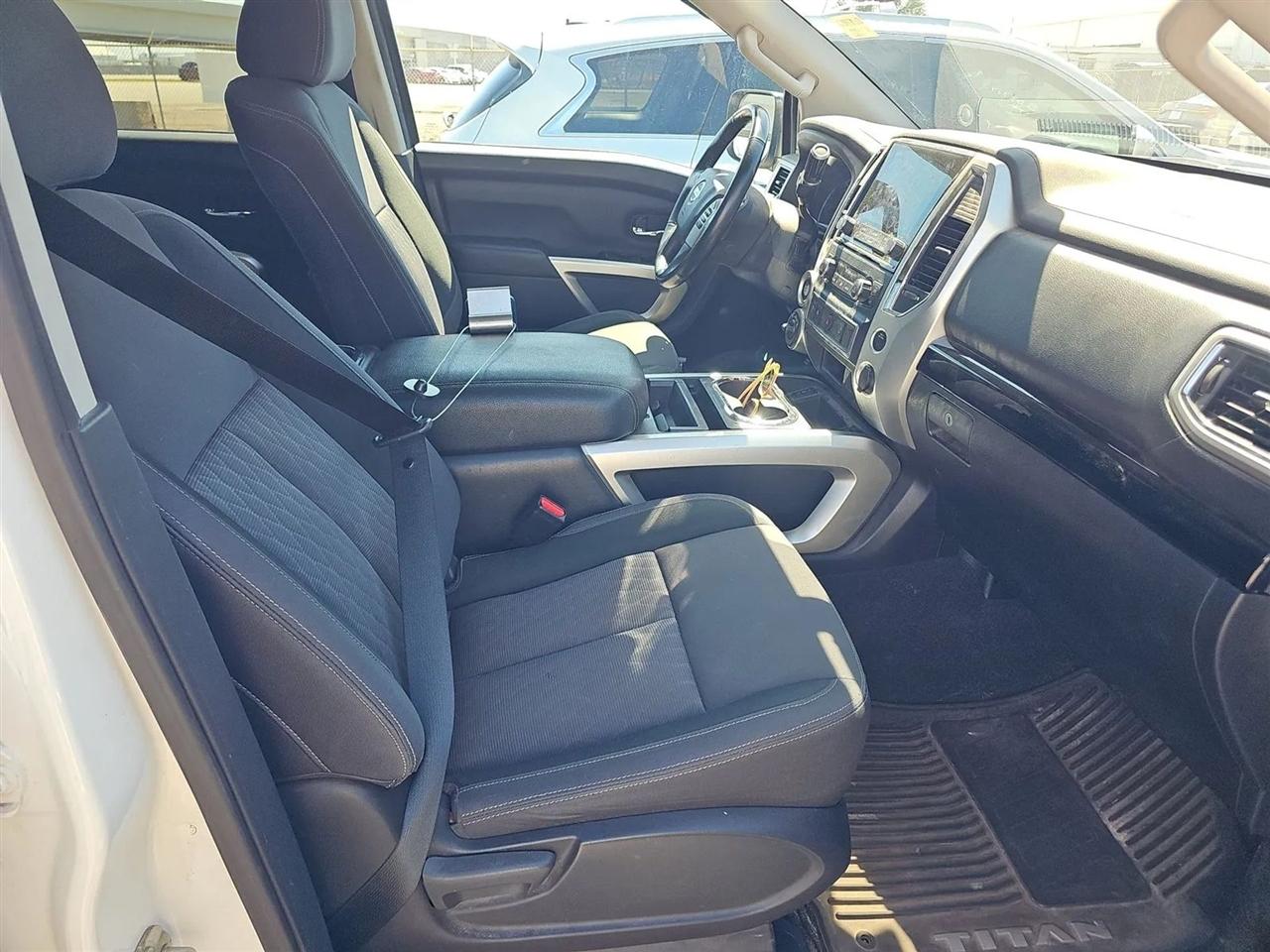 Nissan Titan 4x4 Crew Cab SV 2021
