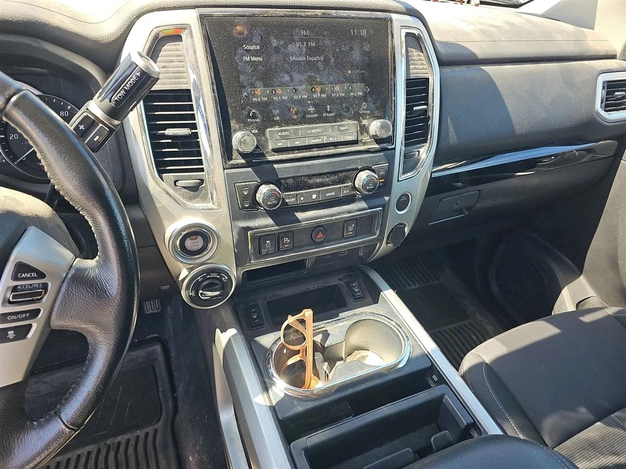 Nissan Titan 4x4 Crew Cab SV 2021