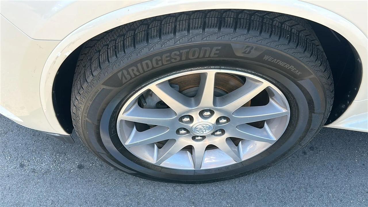 Buick Enclave FWD 4dr Leather 2013