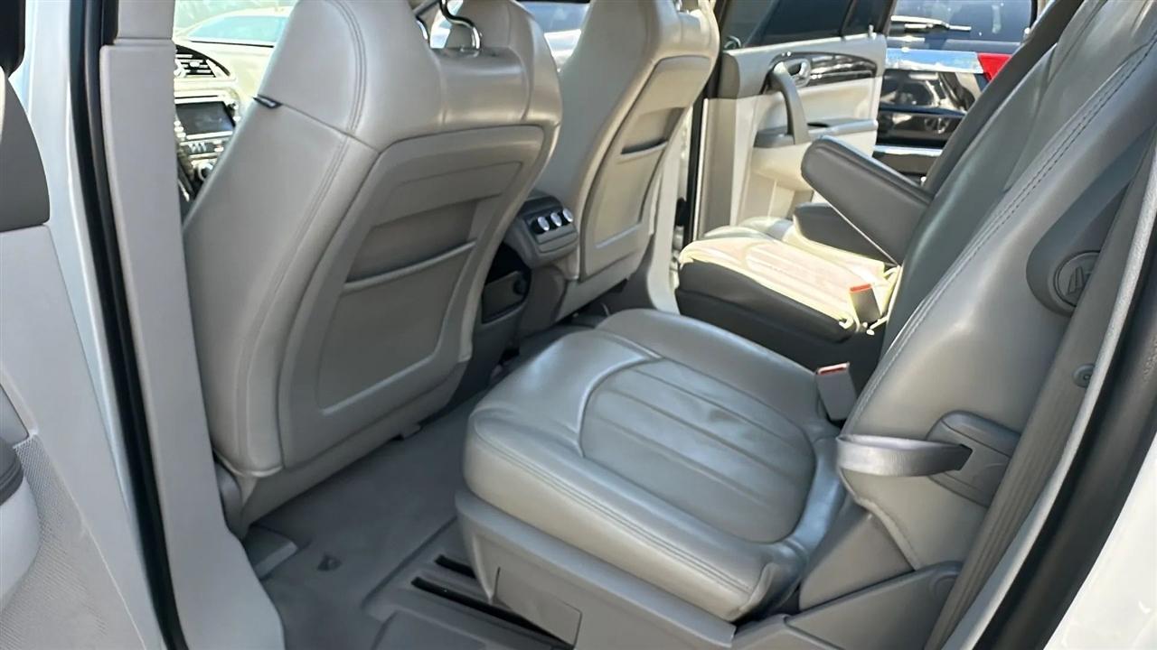 Buick Enclave FWD 4dr Leather 2013