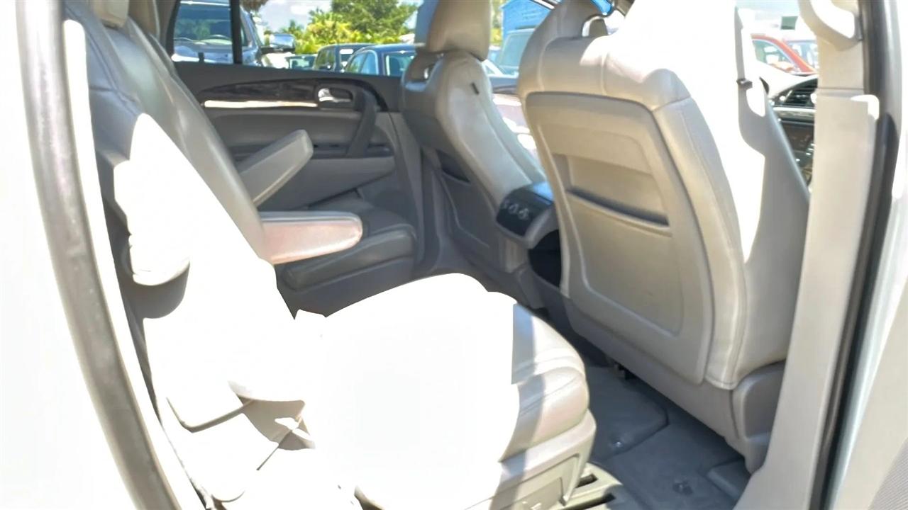Buick Enclave FWD 4dr Leather 2013