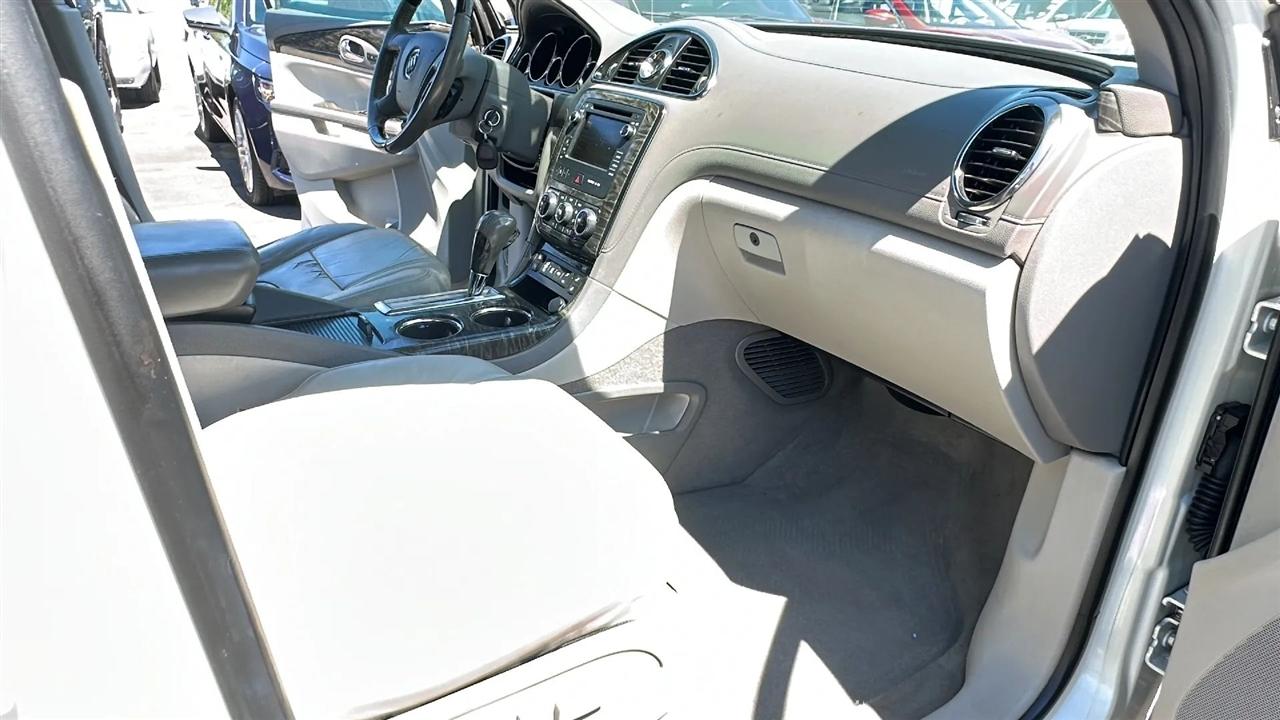 Buick Enclave FWD 4dr Leather 2013