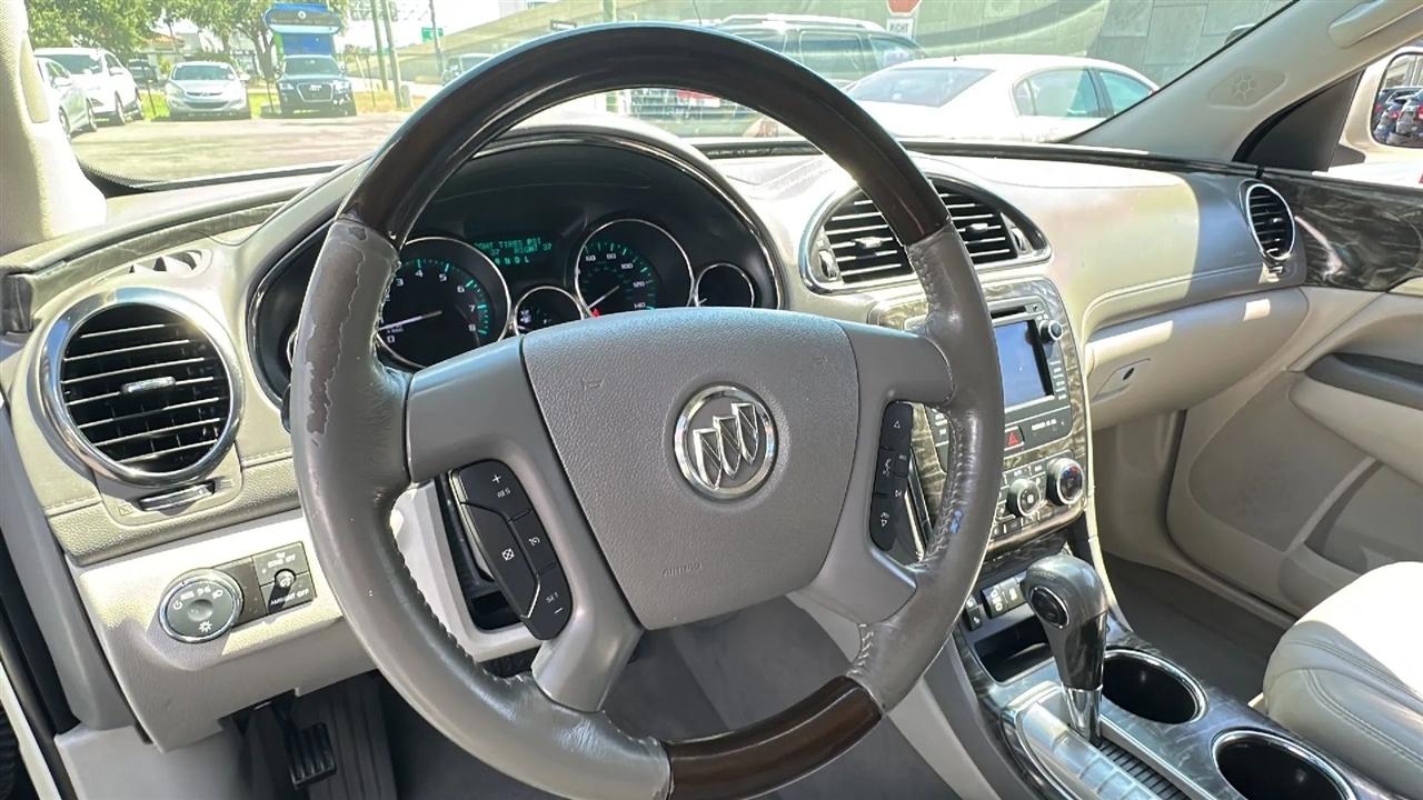 Buick Enclave FWD 4dr Leather 2013