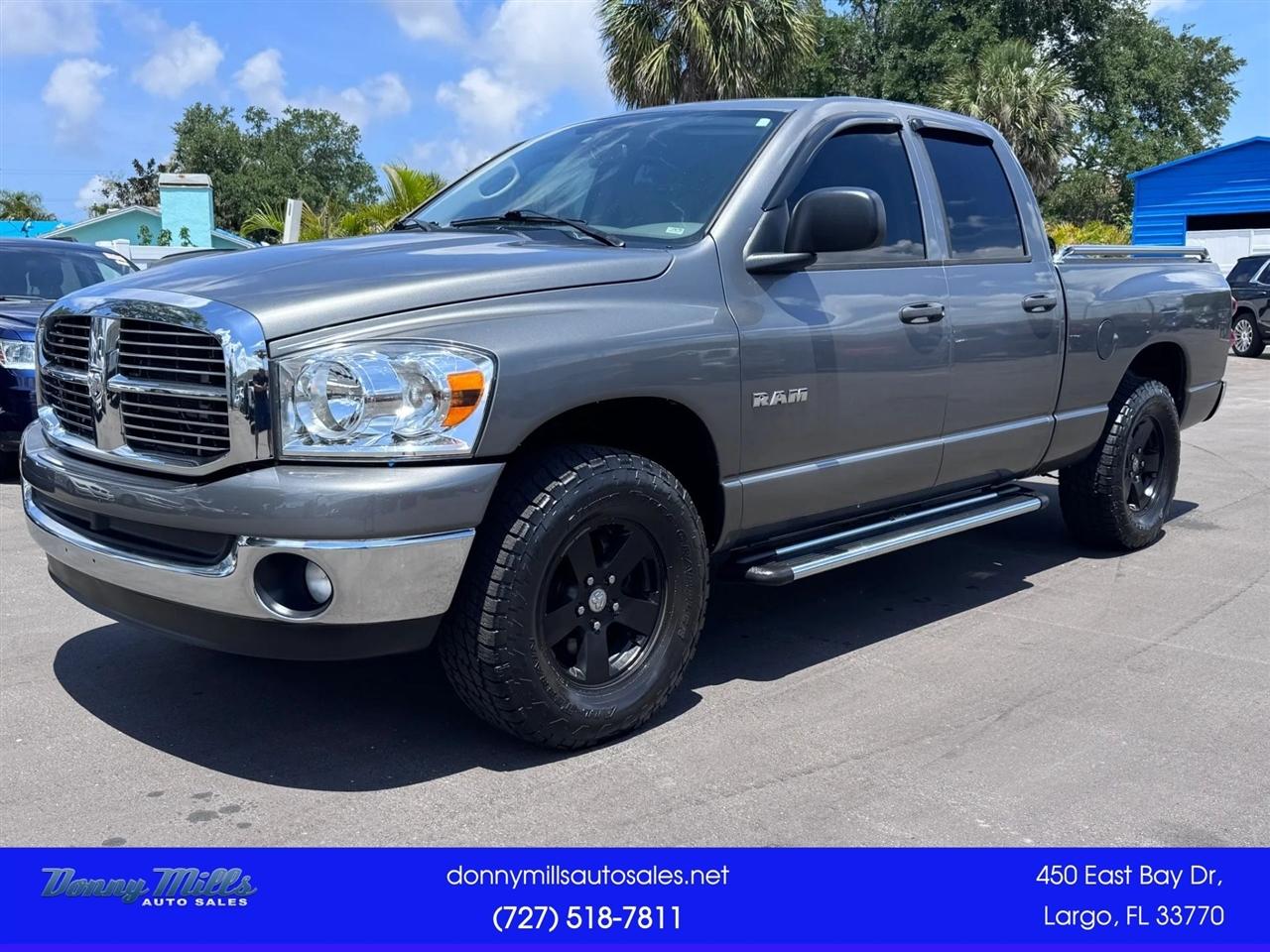 Dodge Ram 1500 2WD Quad Cab 140.5" SLT 2008