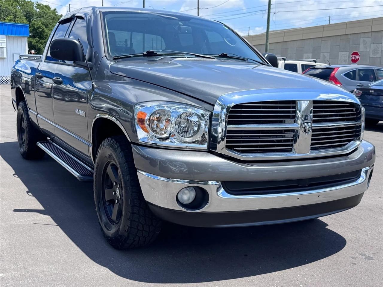 Dodge Ram 1500 2WD Quad Cab 140.5" SLT 2008