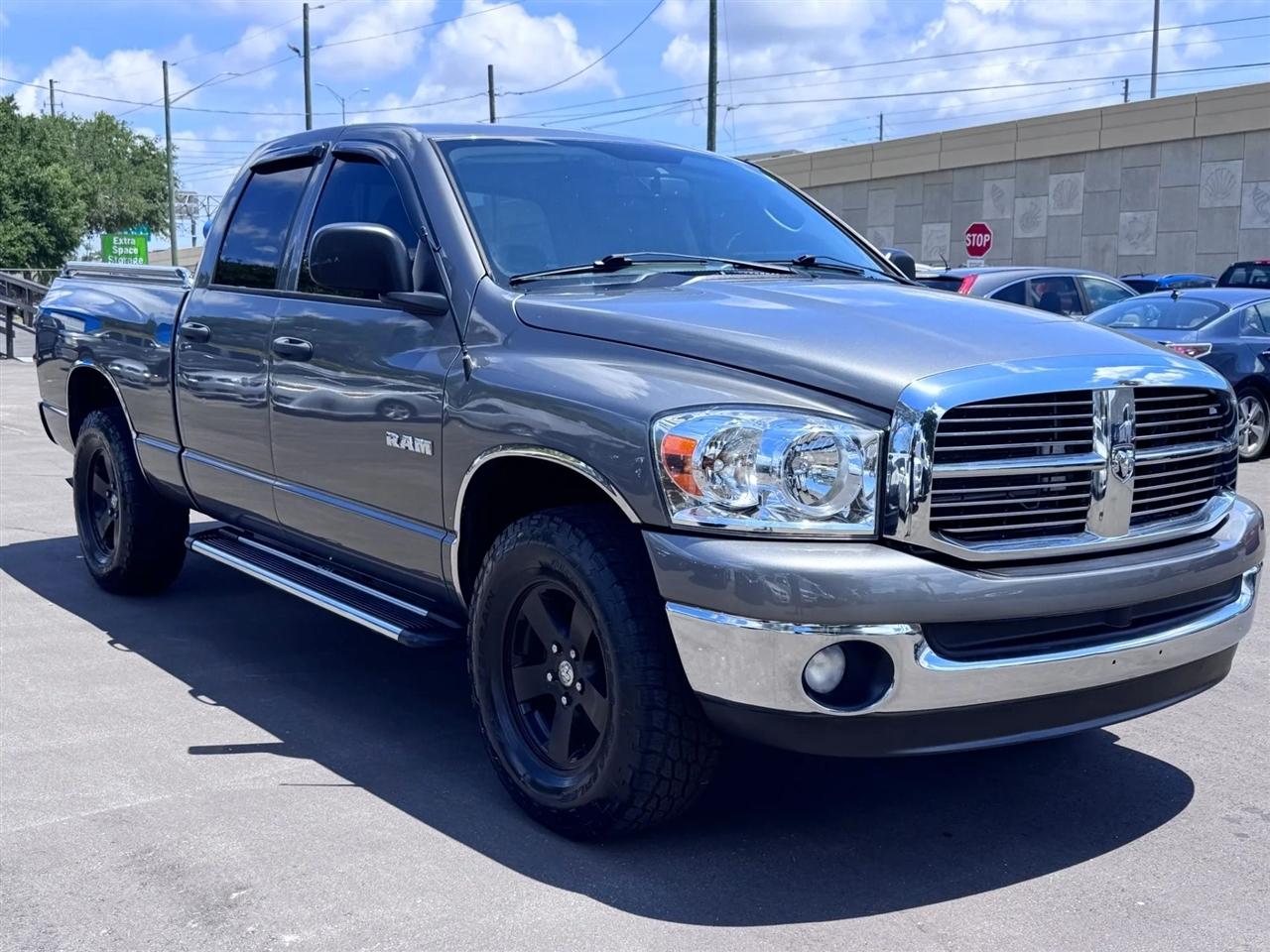 Dodge Ram 1500 2WD Quad Cab 140.5" SLT 2008