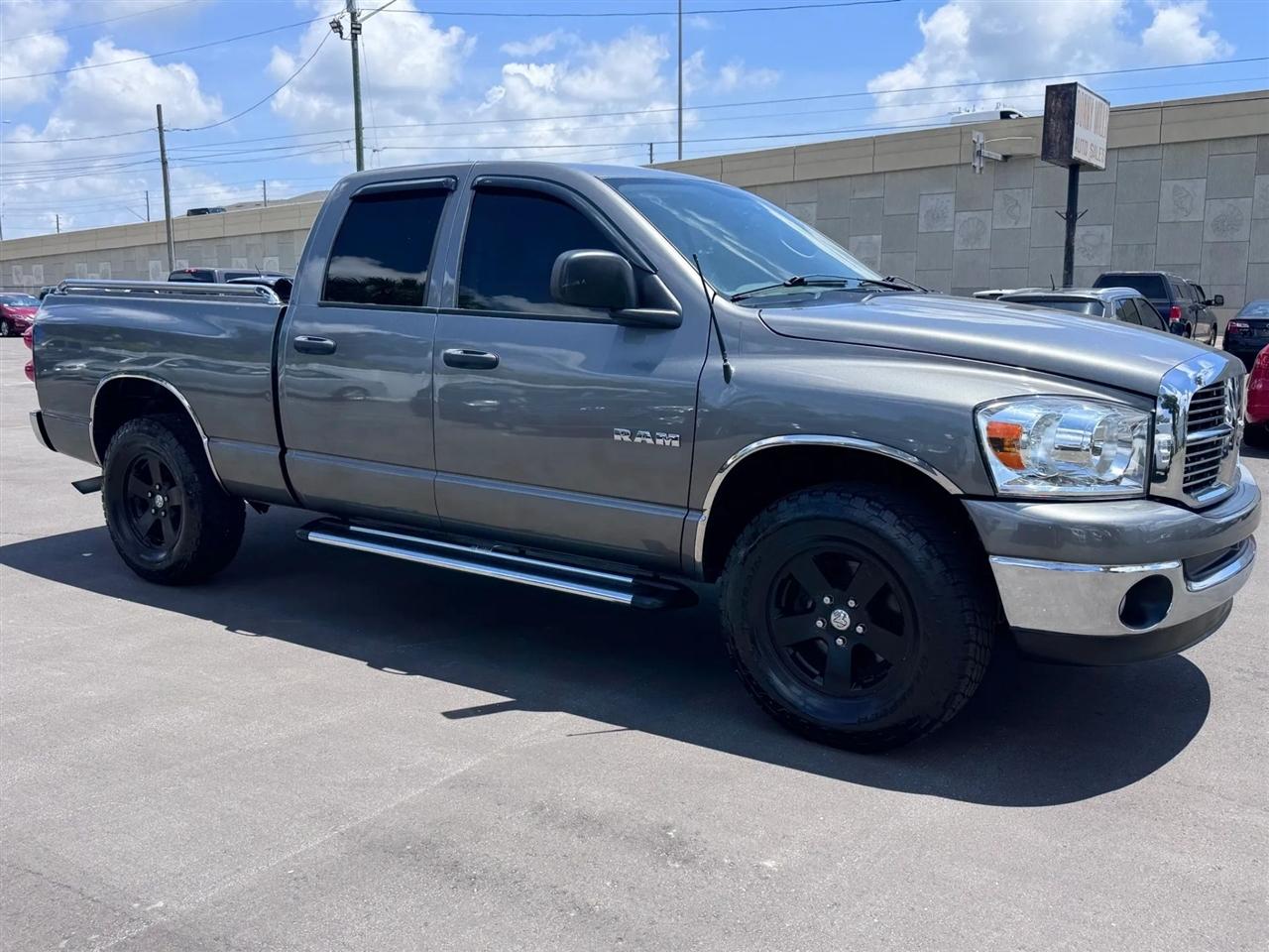 Dodge Ram 1500 2WD Quad Cab 140.5" SLT 2008