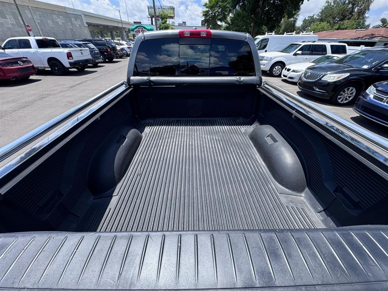 Dodge Ram 1500 2WD Quad Cab 140.5" SLT 2008