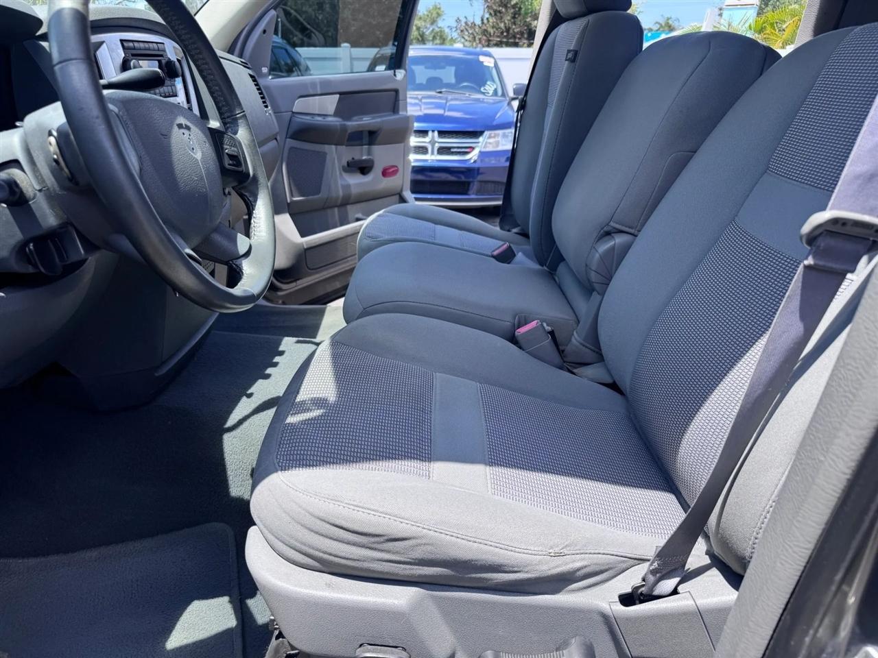 Dodge Ram 1500 2WD Quad Cab 140.5" SLT 2008