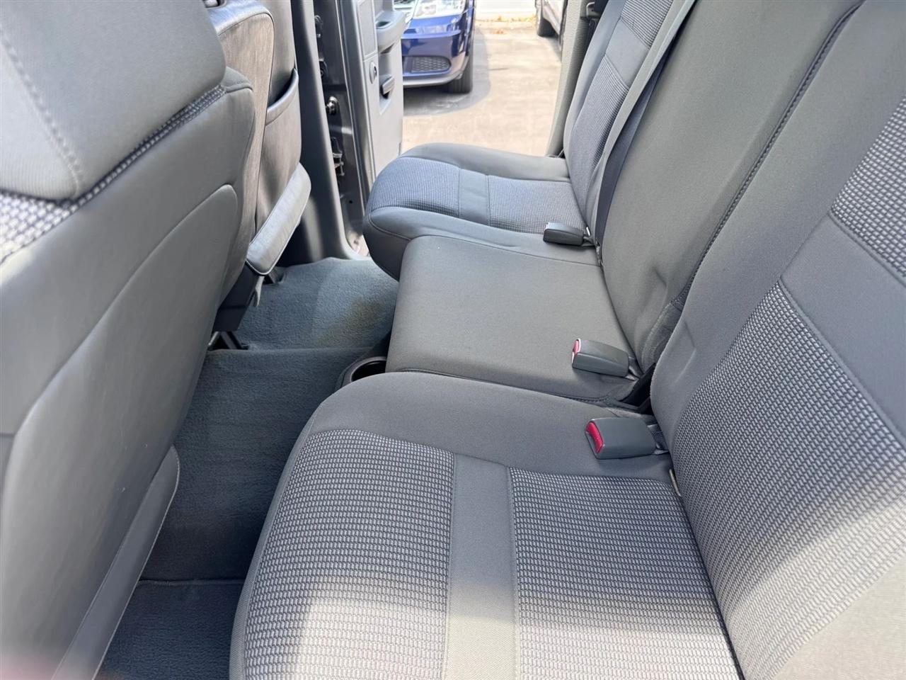 Dodge Ram 1500 2WD Quad Cab 140.5" SLT 2008