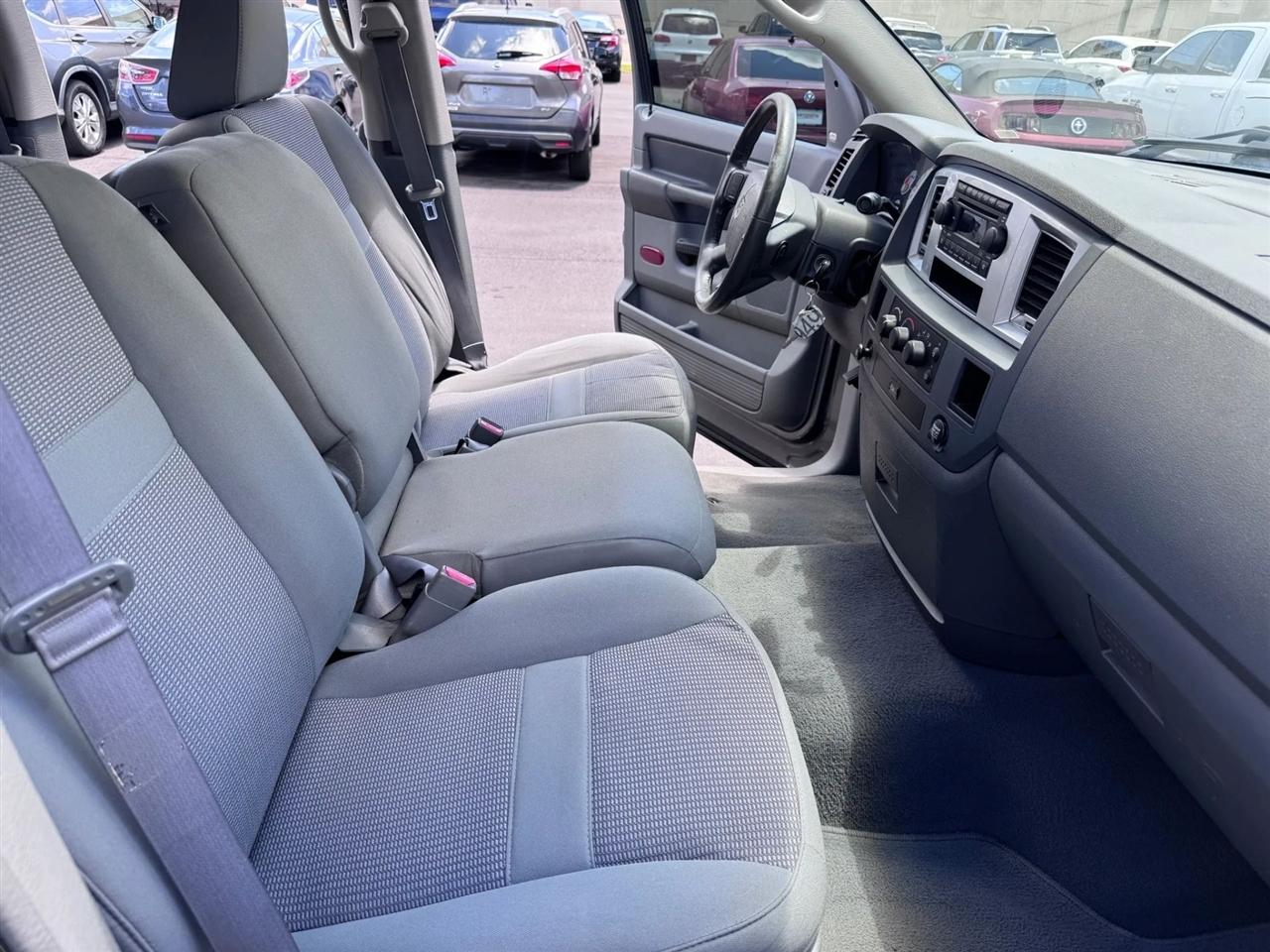 Dodge Ram 1500 2WD Quad Cab 140.5" SLT 2008