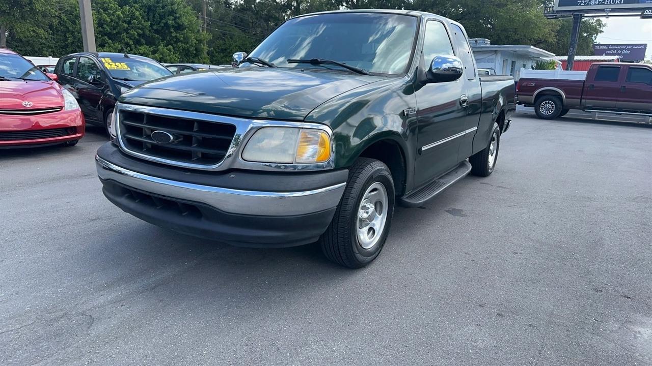 Ford F-150 Supercab 139" XLT 2001
