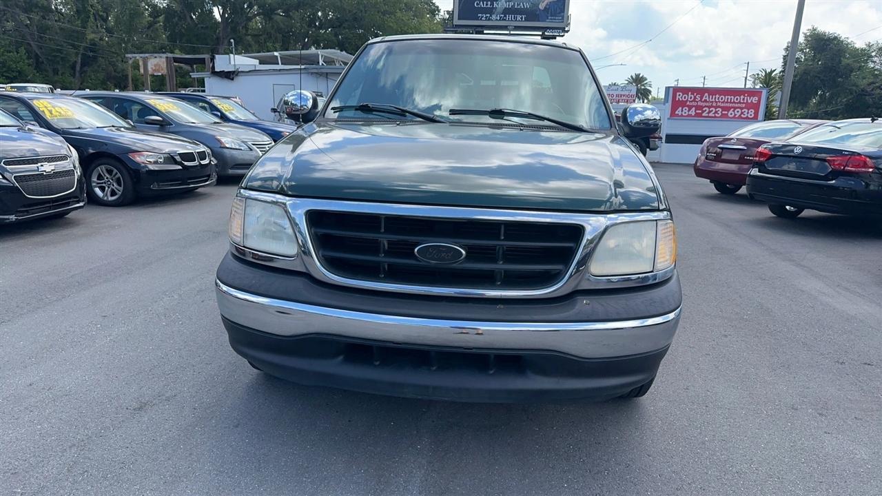 Ford F-150 Supercab 139" XLT 2001