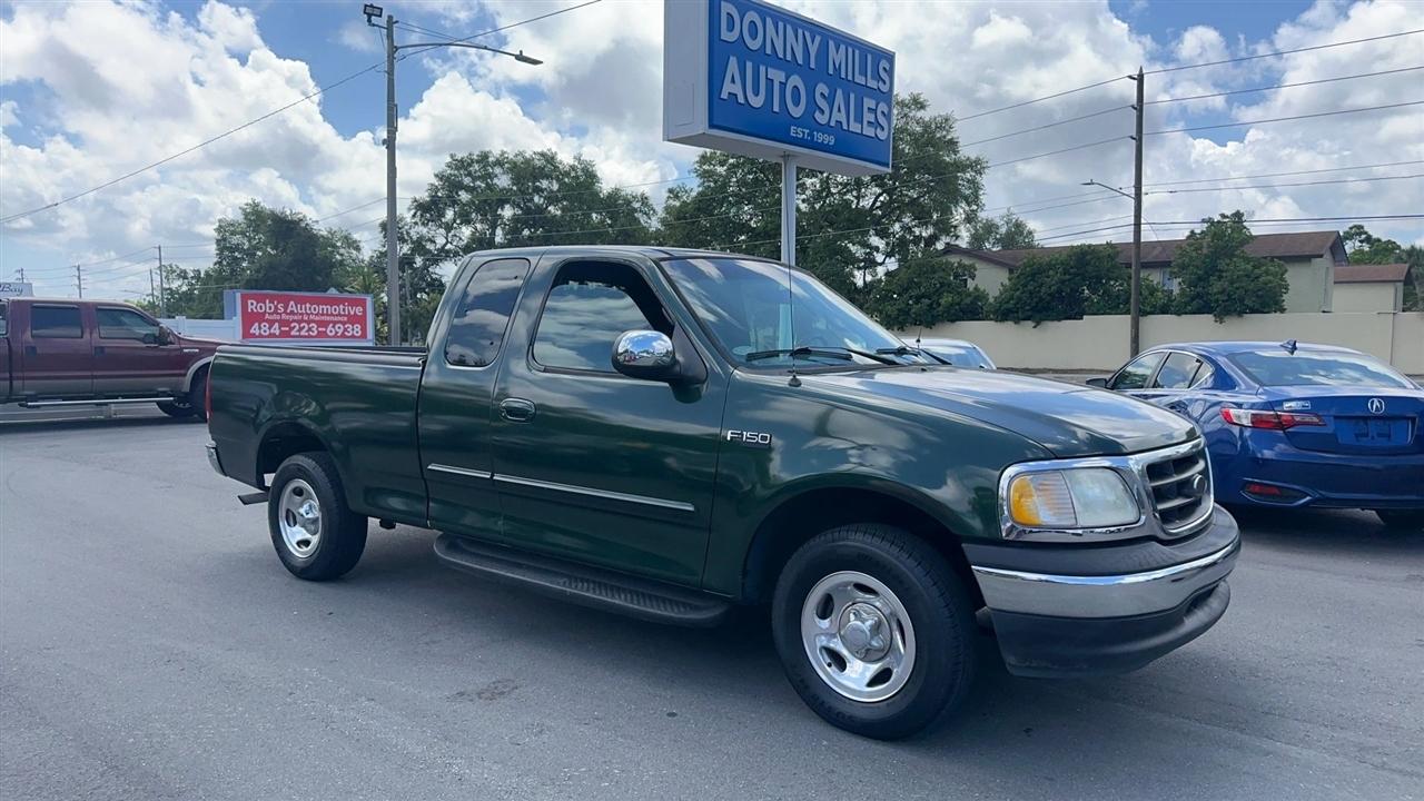 Ford F-150 Supercab 139" XLT 2001