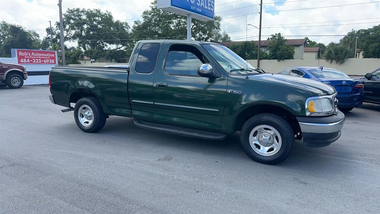 Ford F-150 Supercab 139" XLT 2001