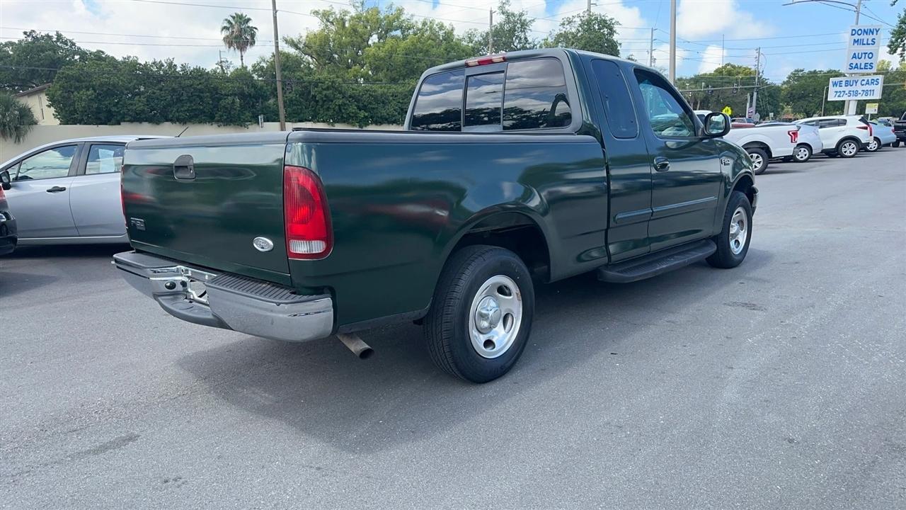 Ford F-150 Supercab 139" XLT 2001