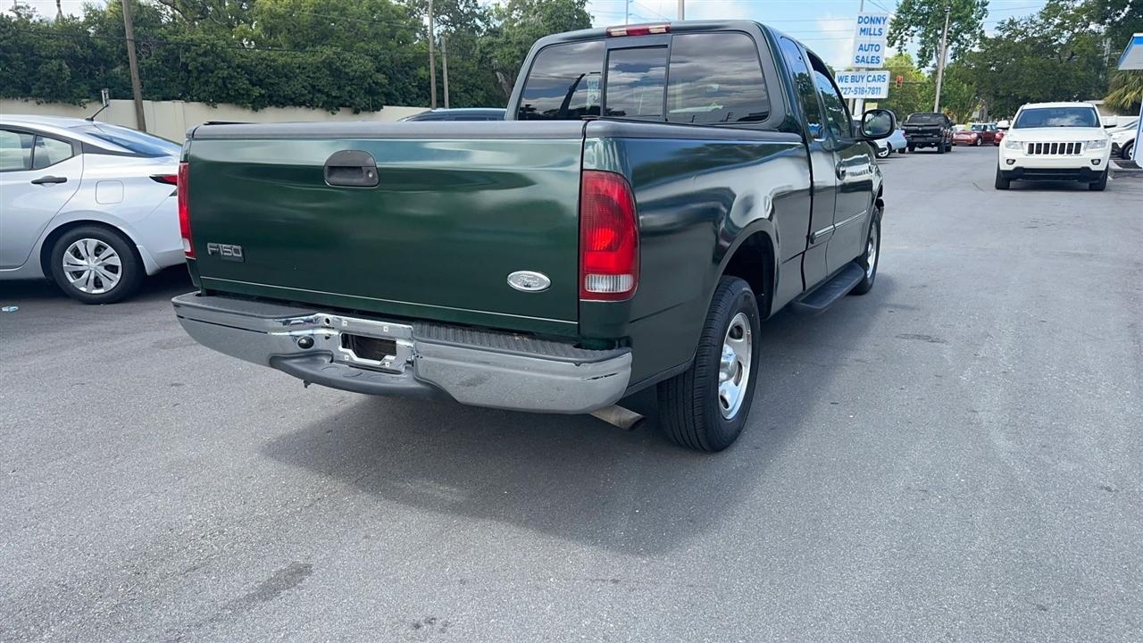 Ford F-150 Supercab 139" XLT 2001