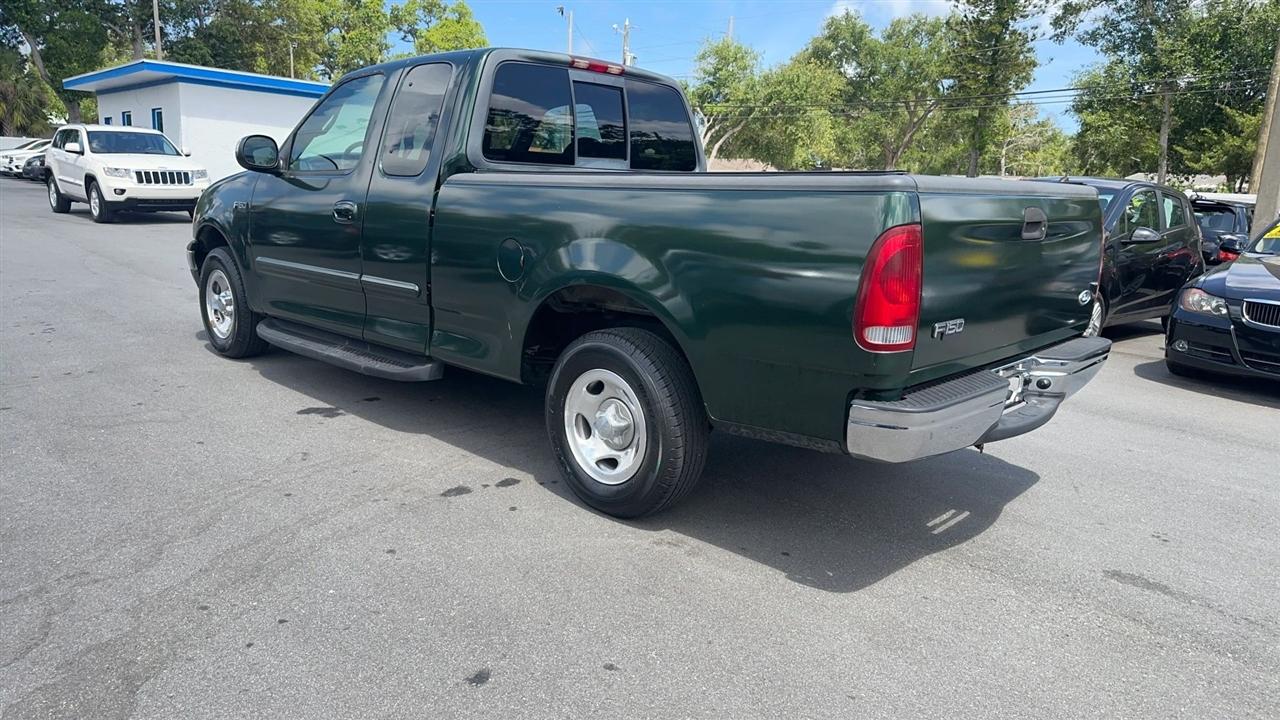 Ford F-150 Supercab 139" XLT 2001