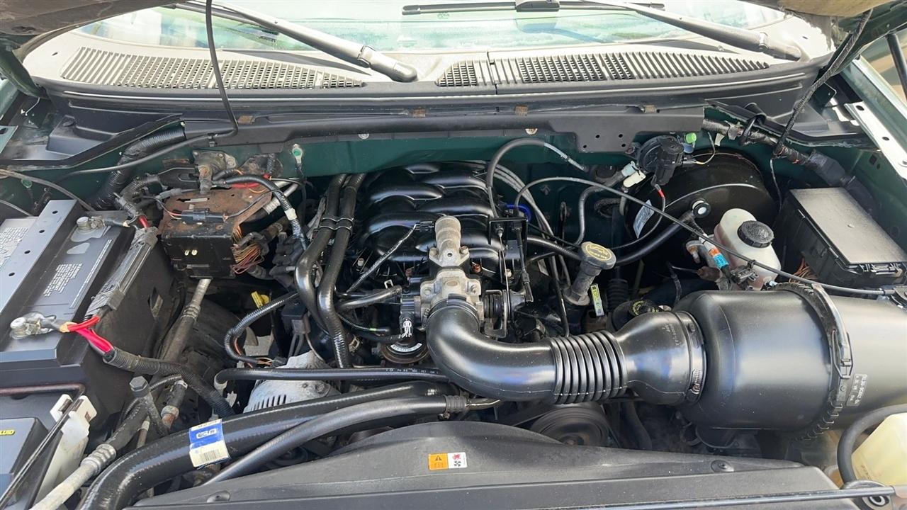Ford F-150 Supercab 139" XLT 2001