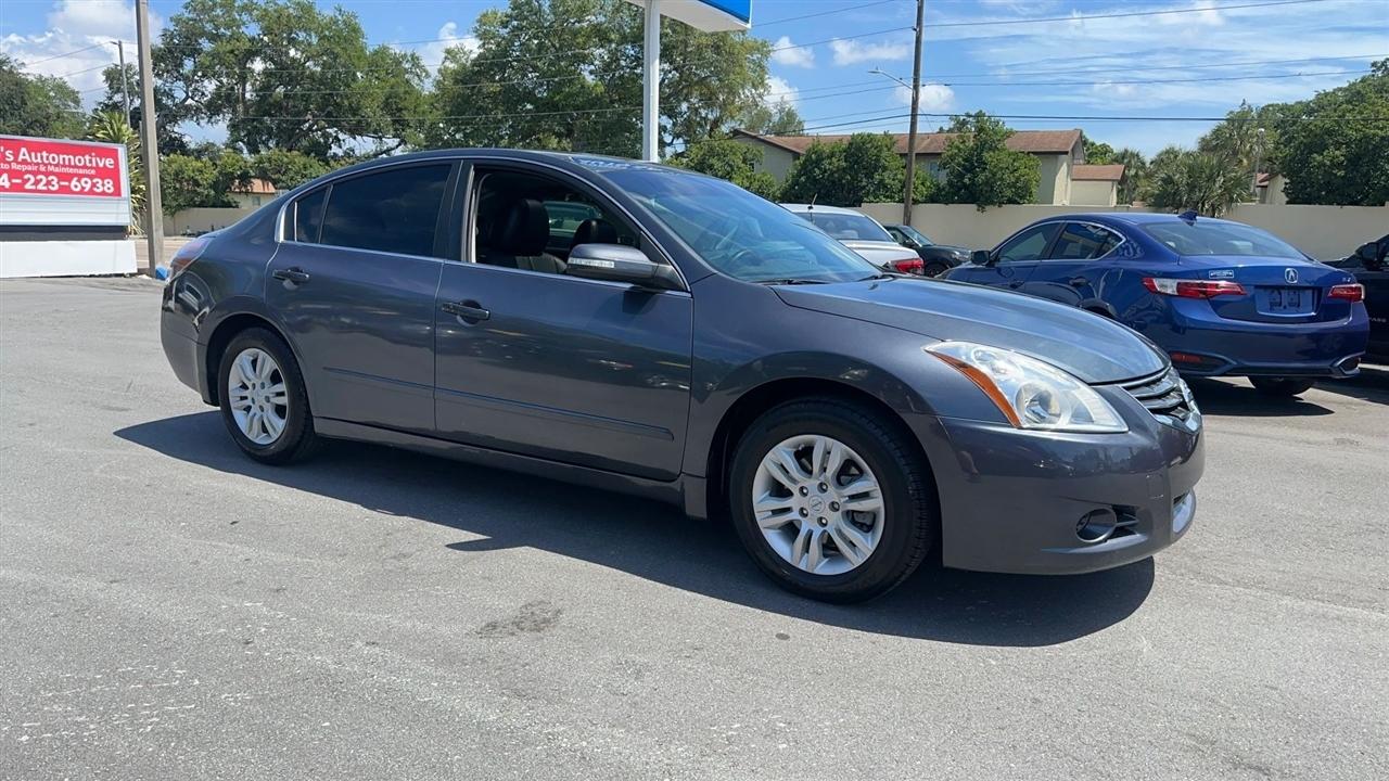 Nissan Altima 4dr Sdn I4 CVT 2.5 SL 2011