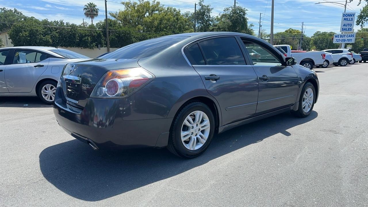 Nissan Altima 4dr Sdn I4 CVT 2.5 SL 2011