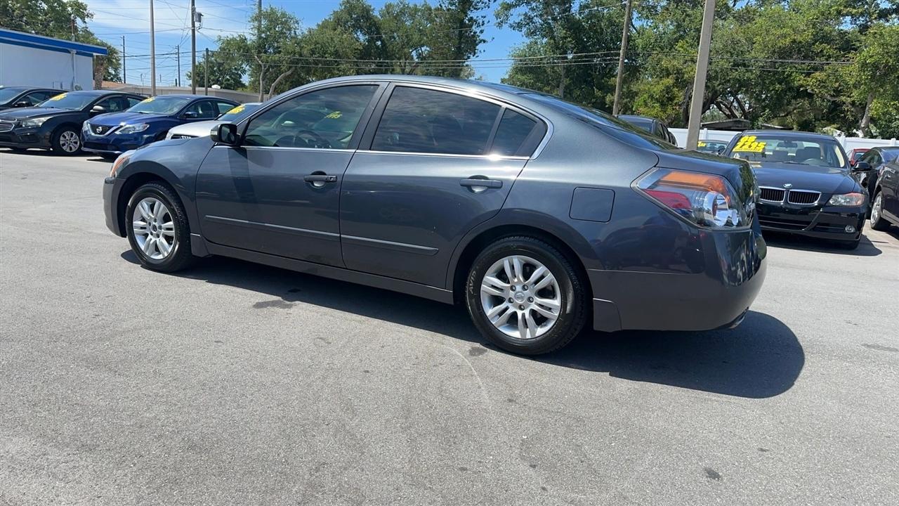 Nissan Altima 4dr Sdn I4 CVT 2.5 SL 2011