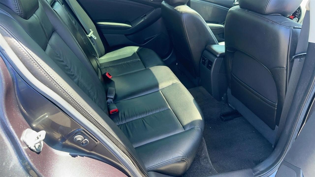 Nissan Altima 4dr Sdn I4 CVT 2.5 SL 2011