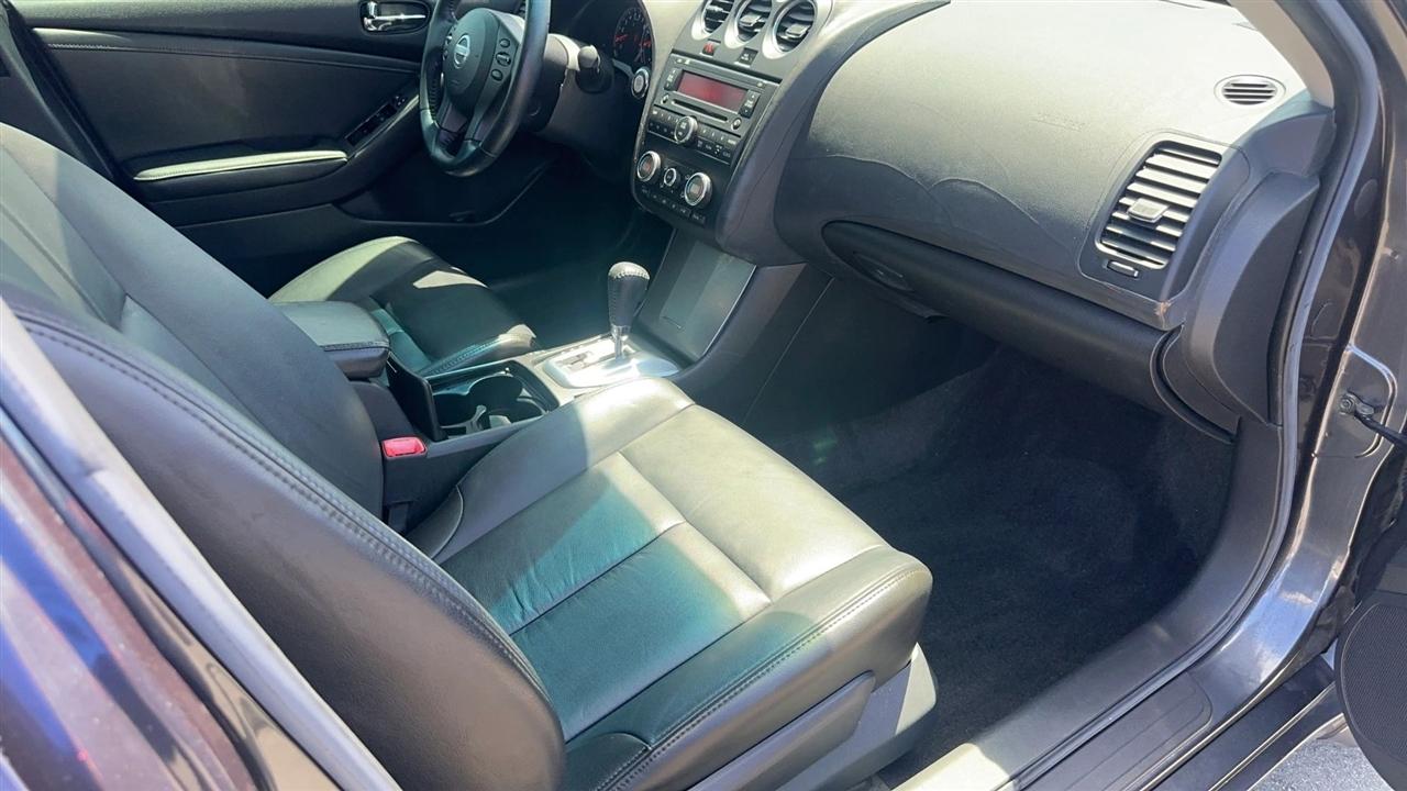 Nissan Altima 4dr Sdn I4 CVT 2.5 SL 2011