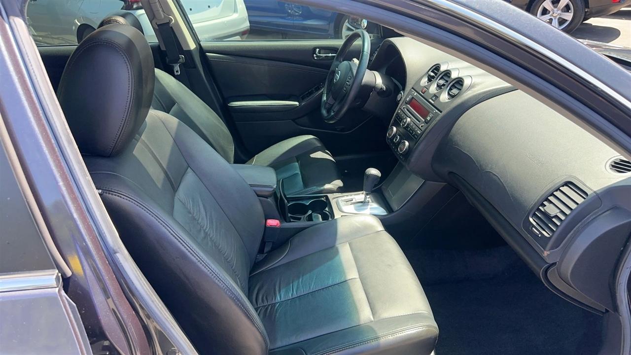 Nissan Altima 4dr Sdn I4 CVT 2.5 SL 2011