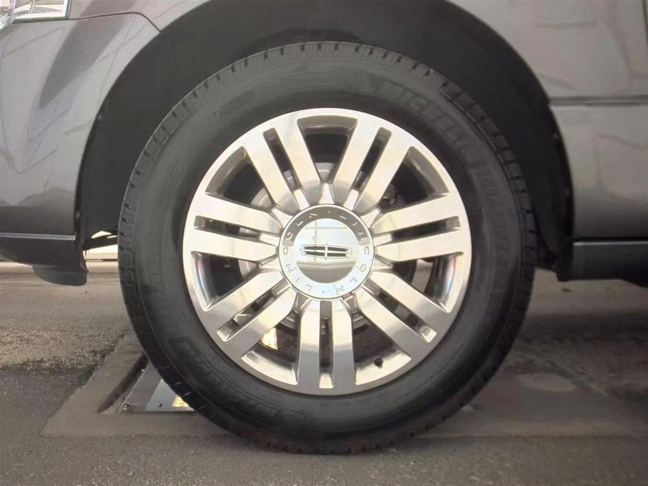 Lincoln Navigator 2WD 4dr 2012