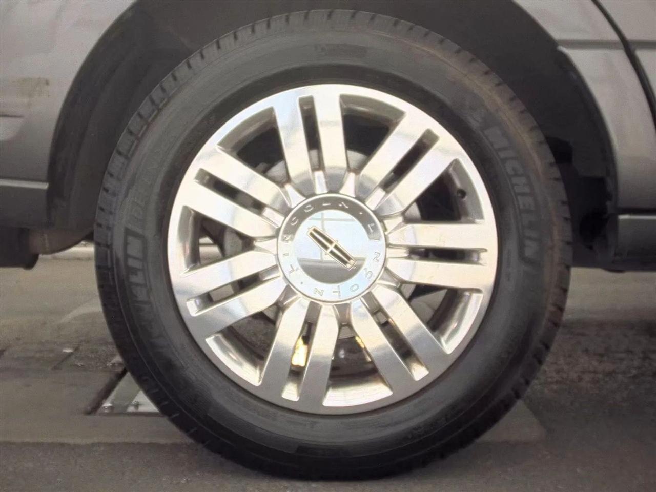 Lincoln Navigator 2WD 4dr 2012