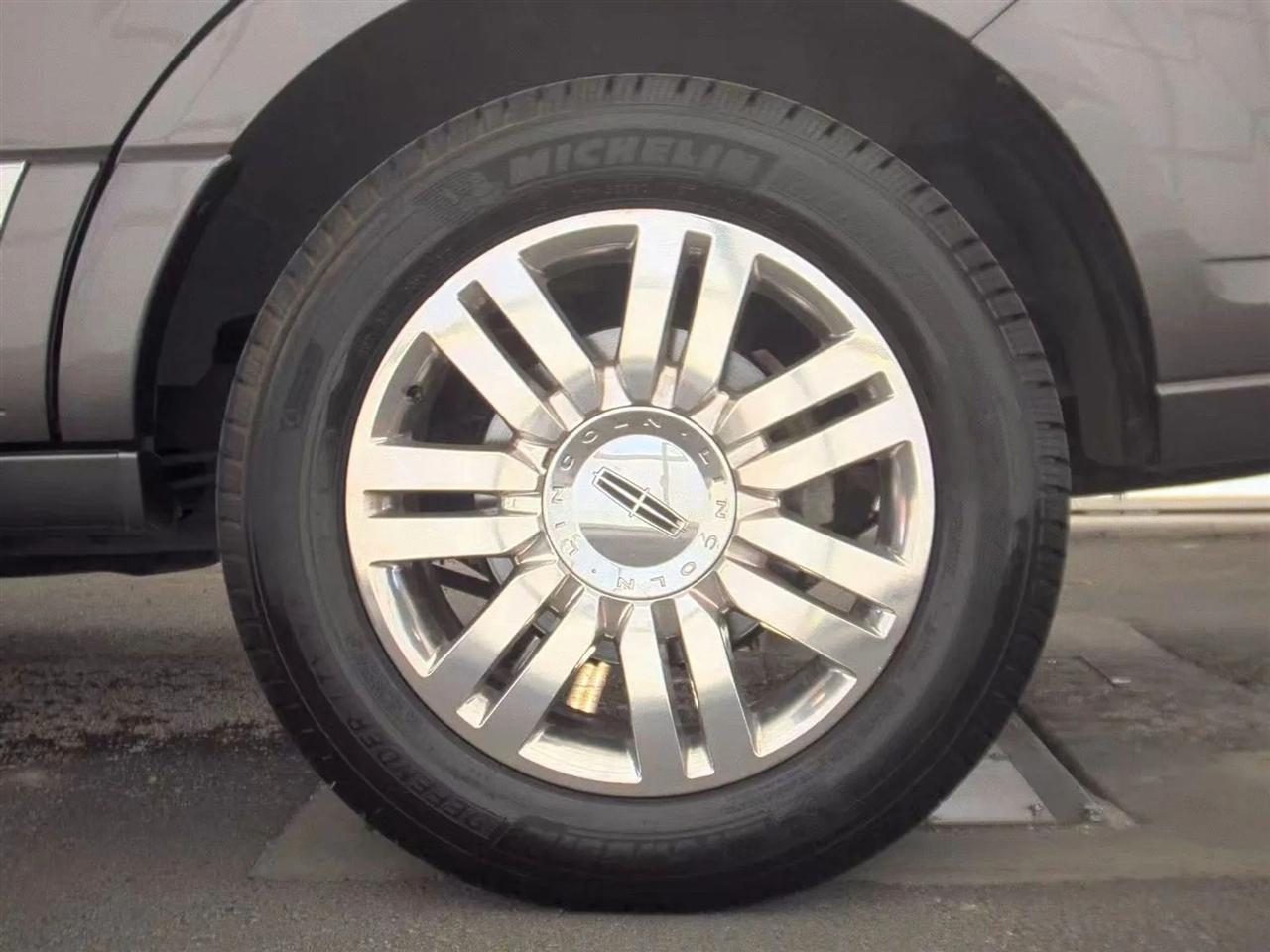Lincoln Navigator 2WD 4dr 2012