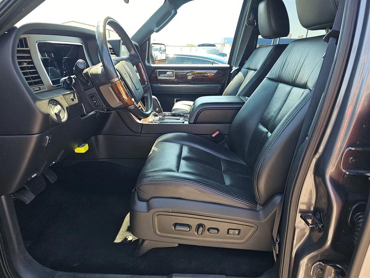 Lincoln Navigator 2WD 4dr 2012