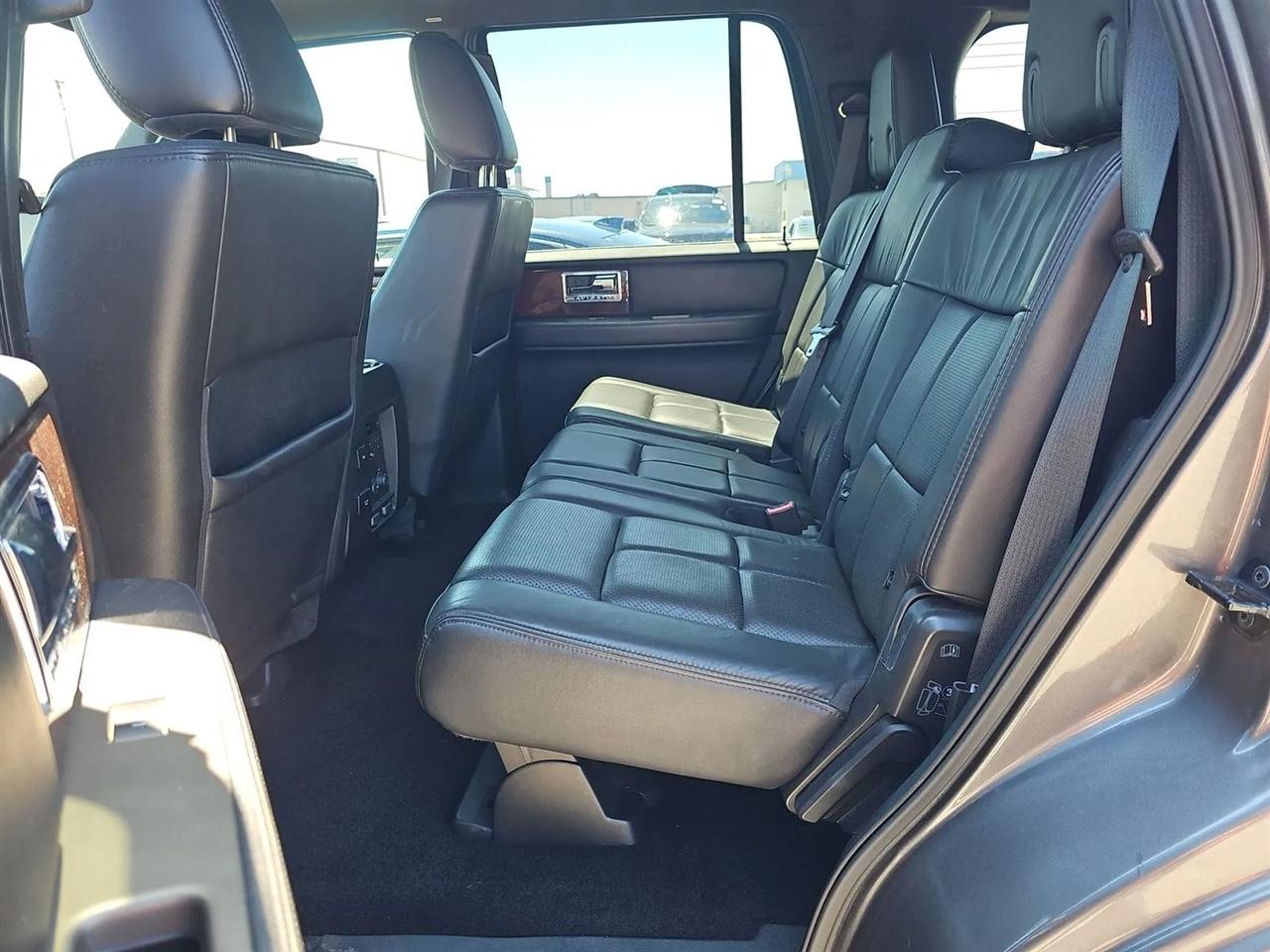 Lincoln Navigator 2WD 4dr 2012