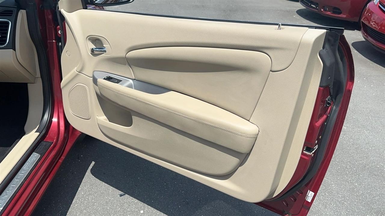 Chrysler 200 2dr Conv Limited 2012